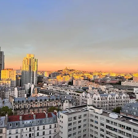 Apartment Chic Parisian Sacre Coeur Views